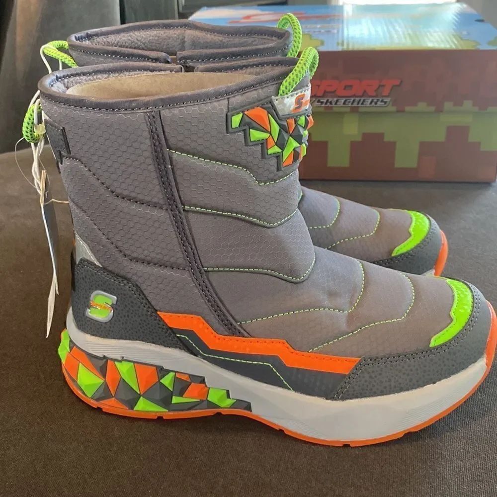 Sport by Skechers Boy’s Zuko Gray Water Repellant Zip Up Boots Size 2 NWT